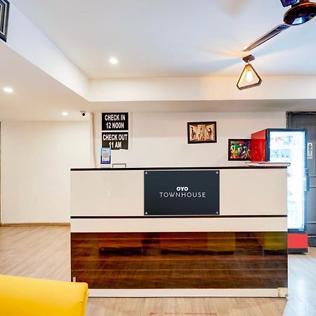Townhouse Delight Inn Gurgaon Eksteriør billede