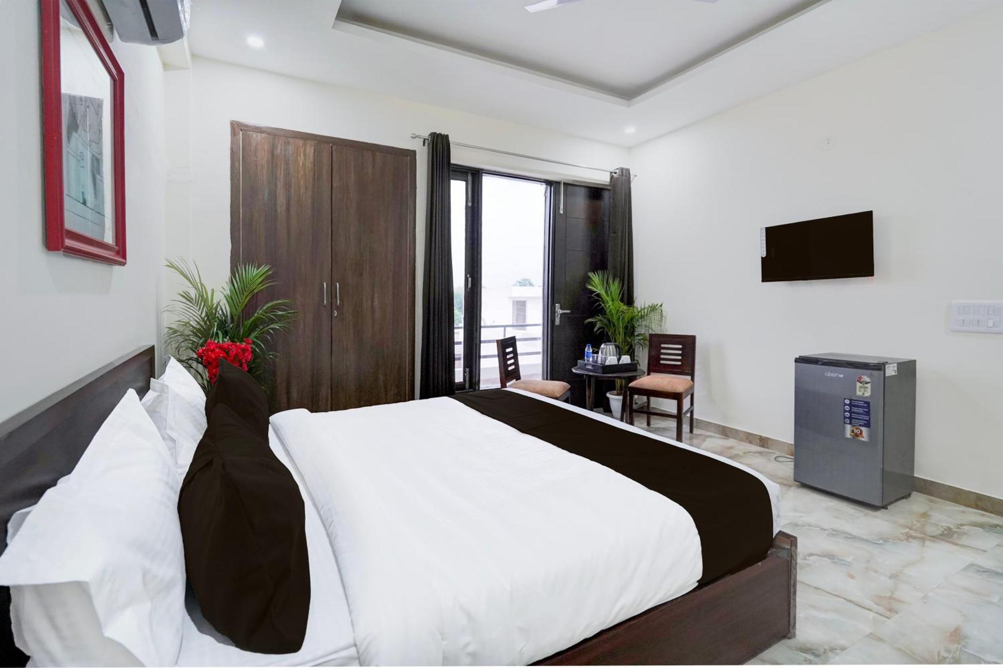 Townhouse Delight Inn Gurgaon Eksteriør billede