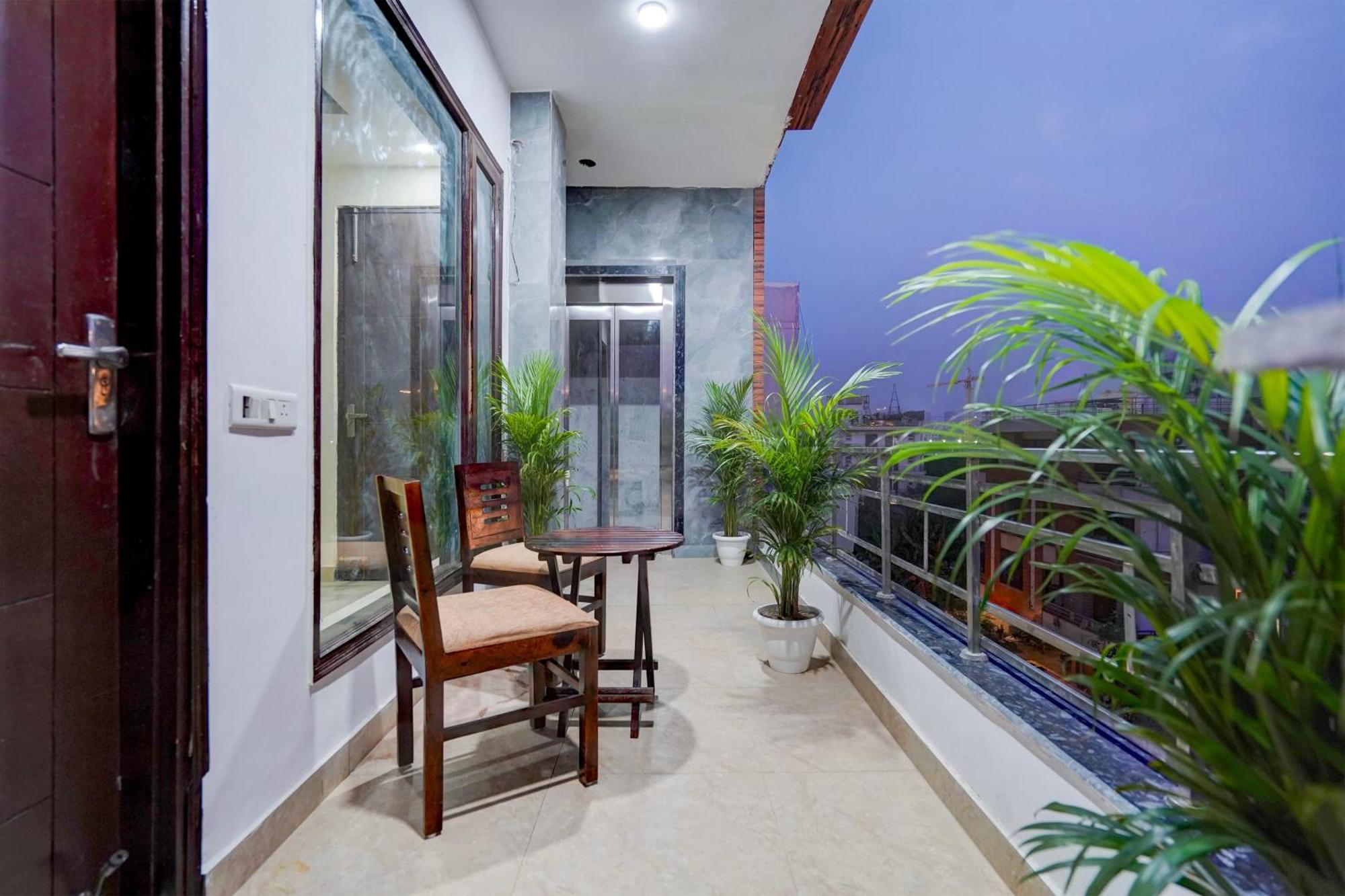 Townhouse Delight Inn Gurgaon Eksteriør billede