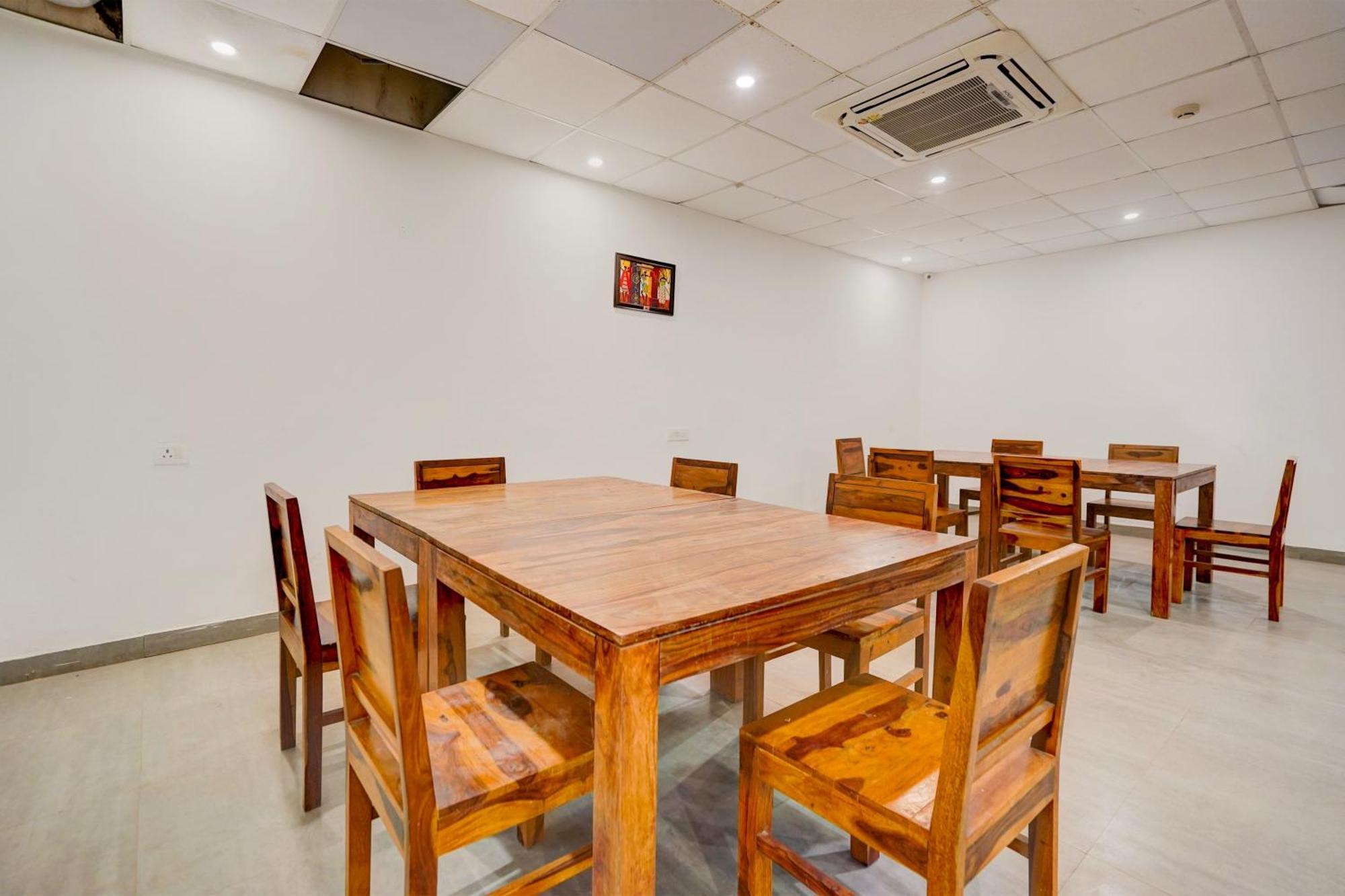 Townhouse Delight Inn Gurgaon Eksteriør billede