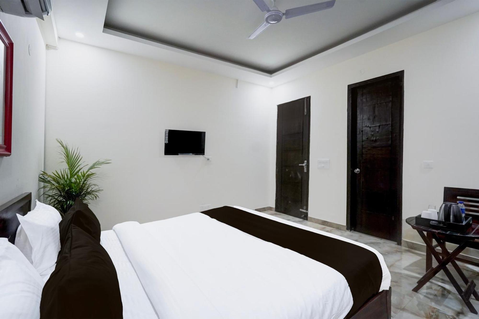Townhouse Delight Inn Gurgaon Eksteriør billede